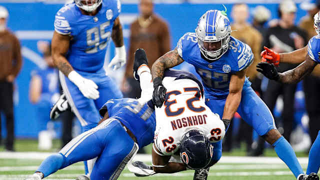 Detroit Lions playing against Chicago Bears at Ford Field